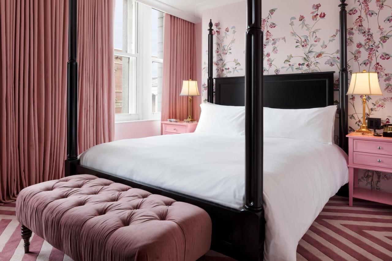 Riggs Washington Dc Ξενοδοχείο Εξωτερικό φωτογραφία A bedroom at The Carlyle