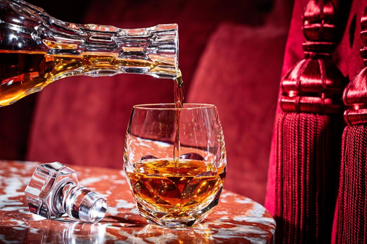 Riggs Washington Dc Ξενοδοχείο Εξωτερικό φωτογραφία A glass of cognac